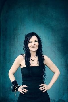 Anette Olzon - Anette Olzon este noua solista a trupei - ^(*)Membrii^(*)